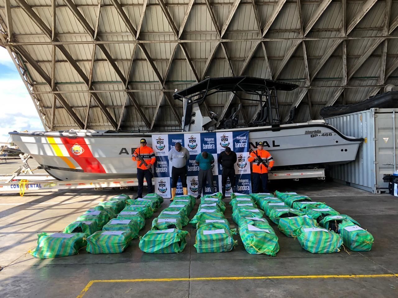 Armada de Colombia propina golpe a organizaciones dedicadas al narcotráfico