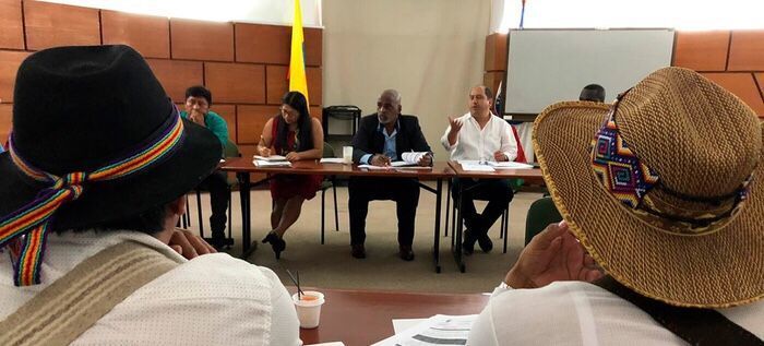 Primera mesa de trabajo con las comunidades indígenas de Cali