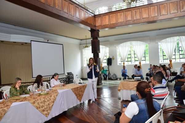 Gobernadora y alcaldes del Valle asumen medidas de contingencia por coronavirus