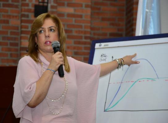 Acatamos disposición presidencial, pero pediremos que nos autoricen toque de queda y ley seca: Gobernadora del Valle del Cauca