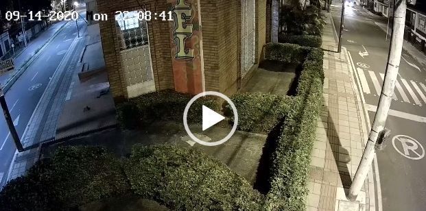 Vídeos quedó registrada la agresión de dos policías a un ciclista