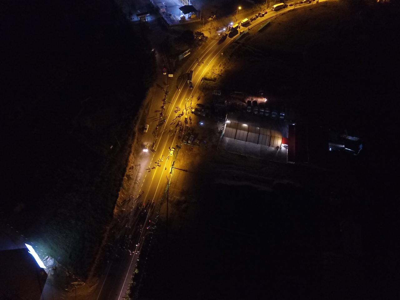 Dos manifestaciones de indígenas mantienen bloqueda la vía Panamericana