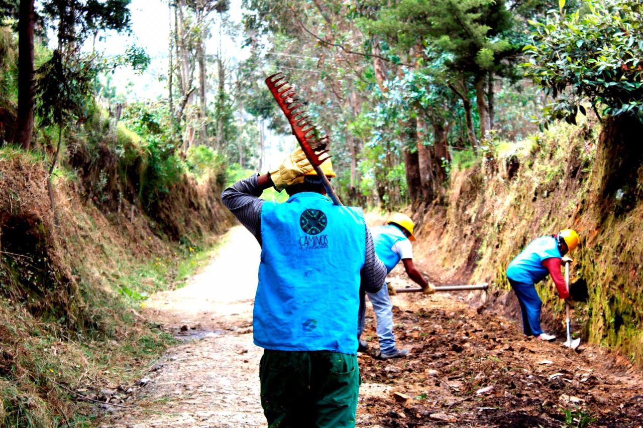 El programa ‘Caminos de Oportunidades’ de la Gobernación del Cauca, continúa mejorando las vías rurales en el Departamento