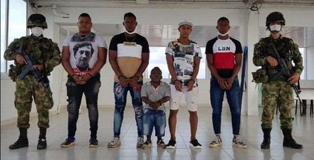 Una persona de baja estatura, enano, lideraba banda que traficaba armas