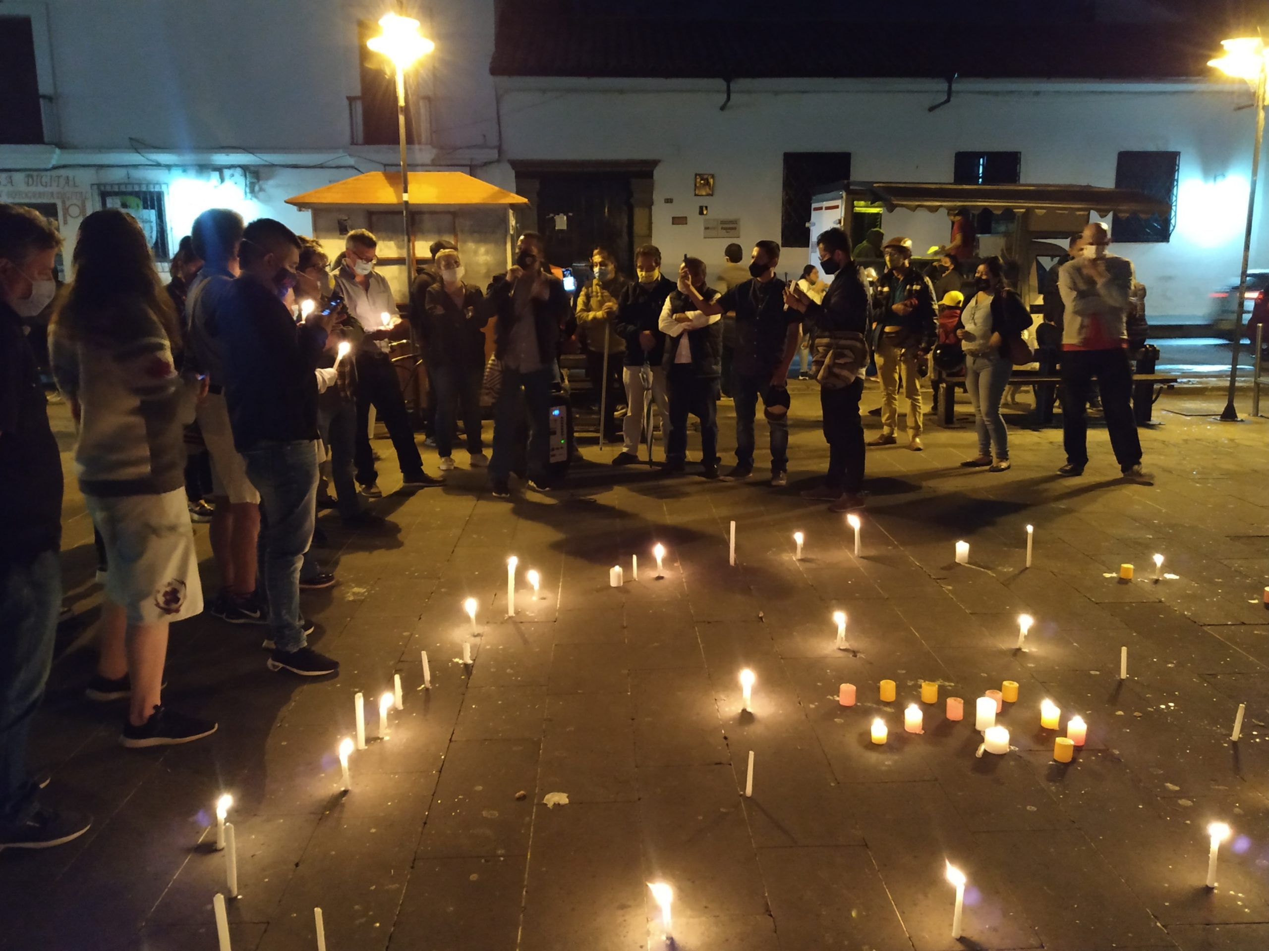 Velatón por el asesinato del líder político y empresario Gustavo Herrera