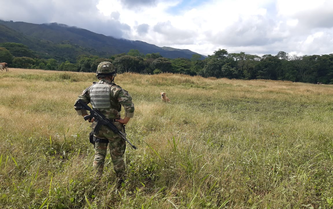 Ejército desactiva un campo minado en la zona rural de Caloto, Cauca