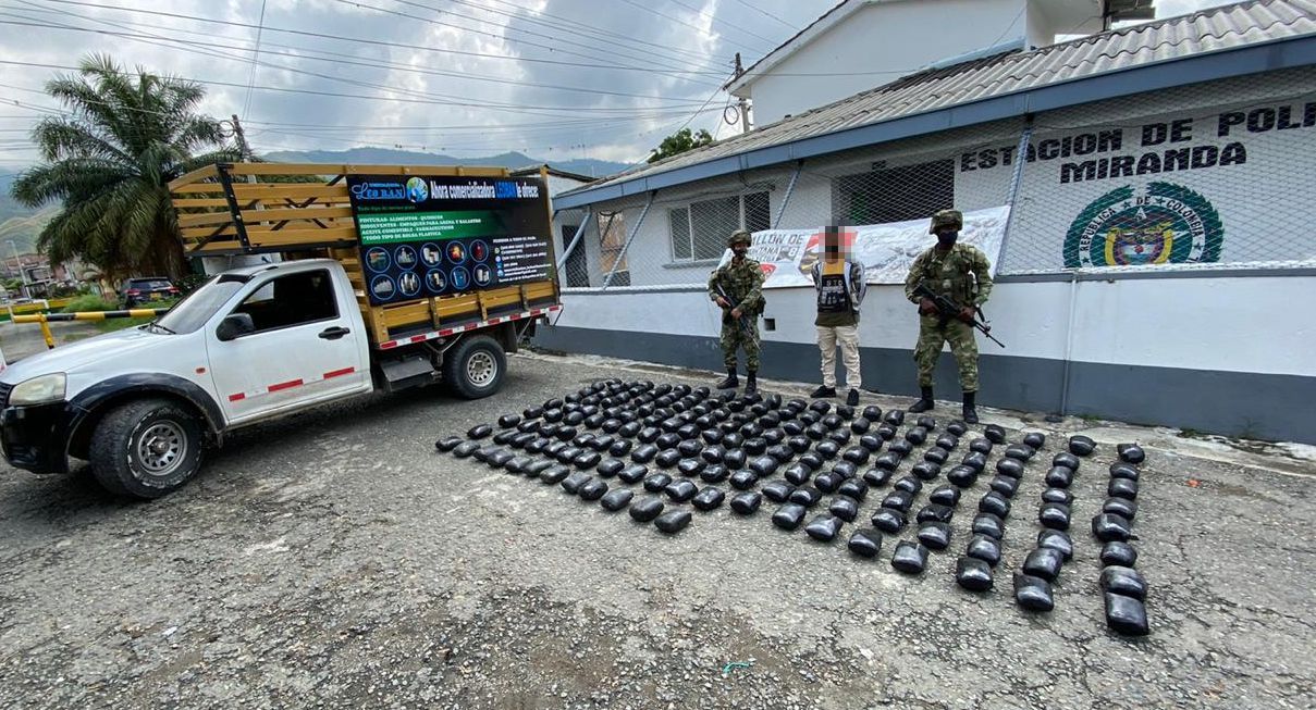 “No movilizaba personas, sino un cargamento de marihuana”: fuerza pública