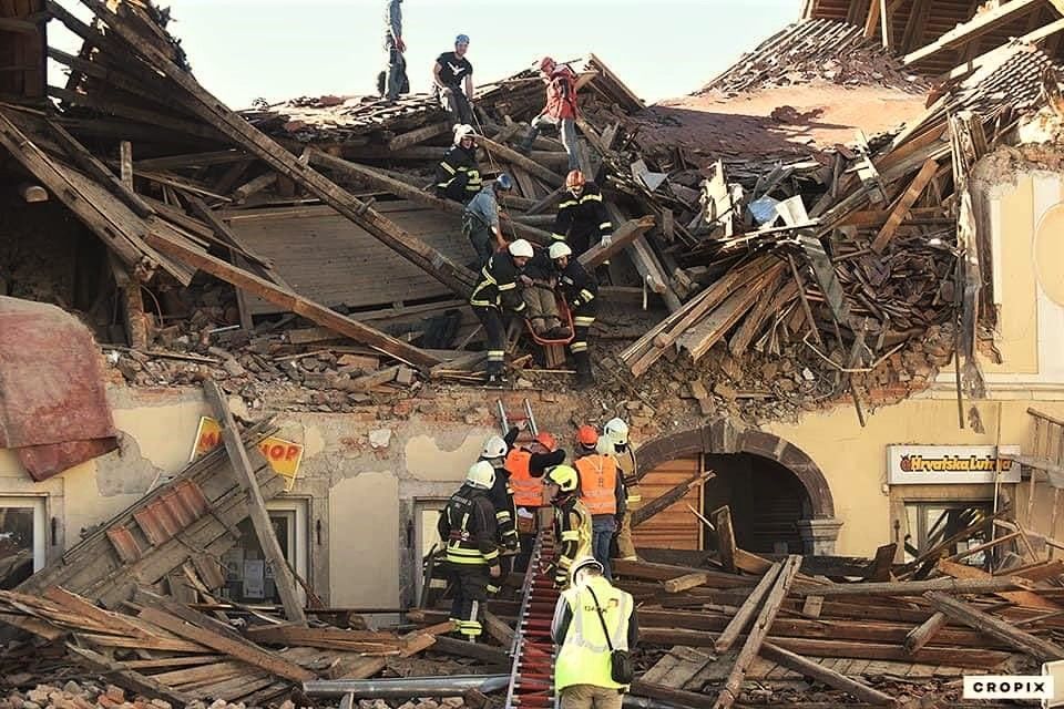Tras fuerte terremoto reportan varios fallecidos y heridos en Croacia