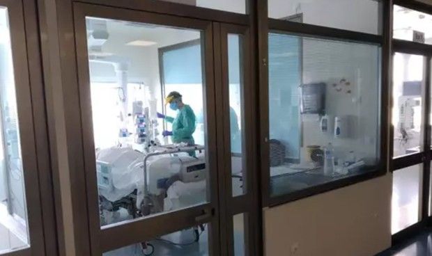 Valle del Cauca: cierran 110 camas UCI por escasez de medicamentos