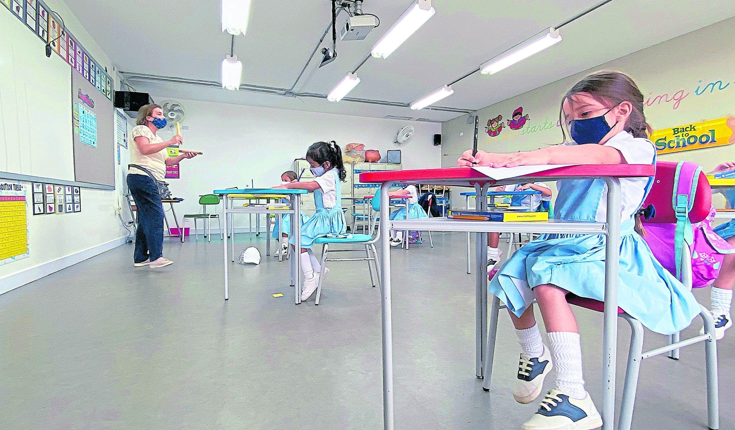 Cumpliendo con estrictos protocolos de bioseguridad, regresaron a clases las alumnas del colegio Marymount de Medell