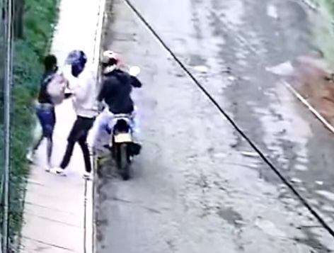 Popayán: mujer atacada a cuchillo por delincuentes que le robaron su maletín
