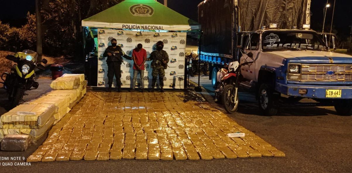 Incautan más de una tonelada de marihuana creepy en la vía Popayán-Cali