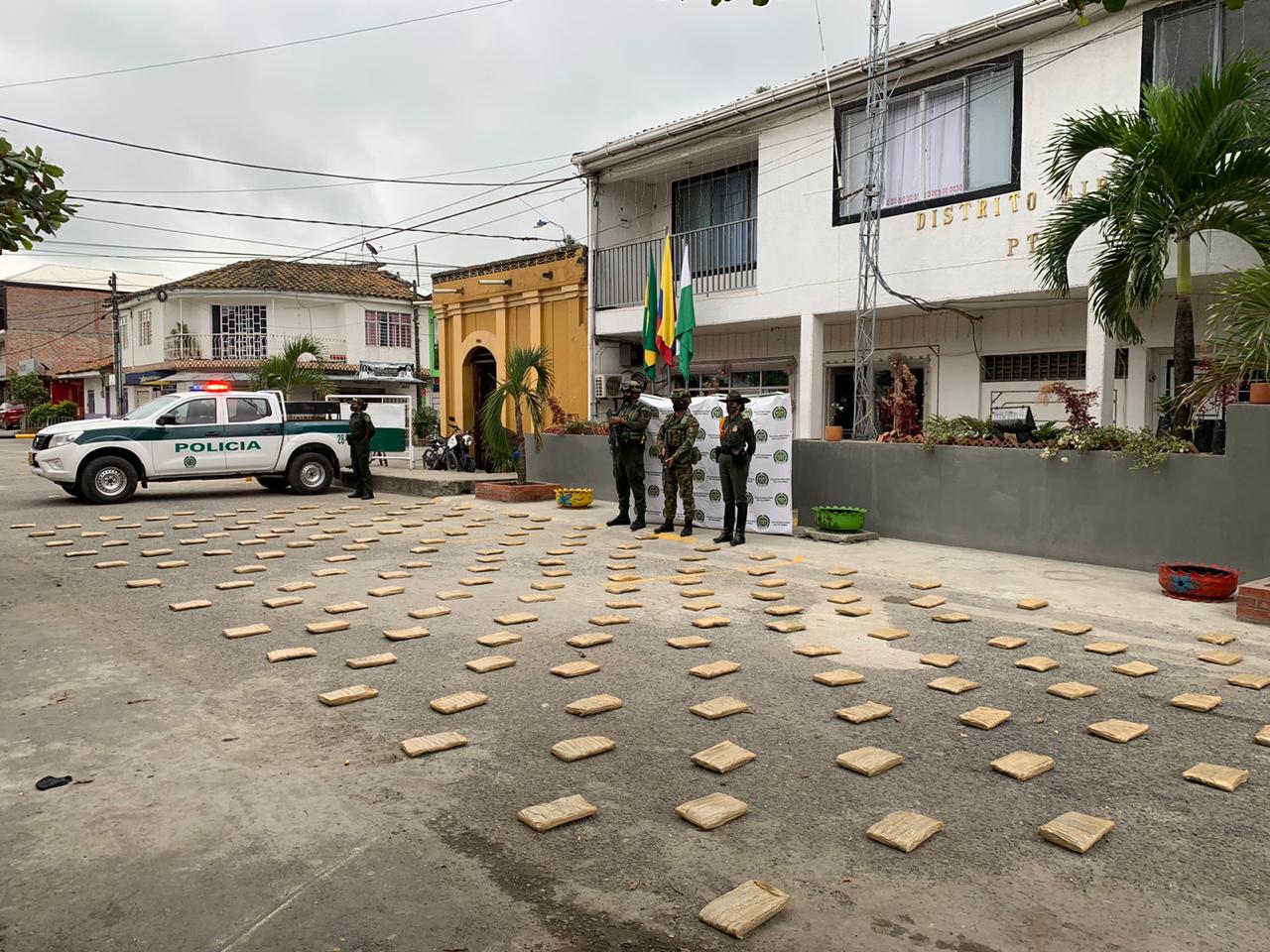 Incautan cargamento de marihuana tras ser abandonado en la vía Villa Rica-Caloto