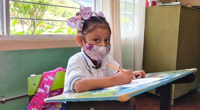 En Vijes los estudiantes de la zona rural ya reciben clases gracias al modelo de alternancia con apoyo del Gobierno del Valle