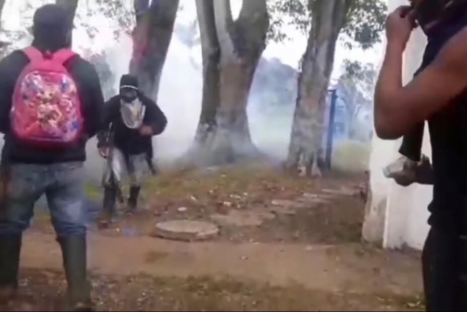 Enfrentamientos entre el Esmad y campesinos en el sector rural de la Pajosa, Cajibío