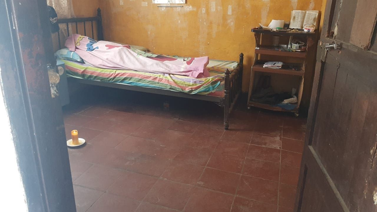 Abuelo murió ayer en su alcoba y esta es la hora que las autoridades no han llegado al lugar