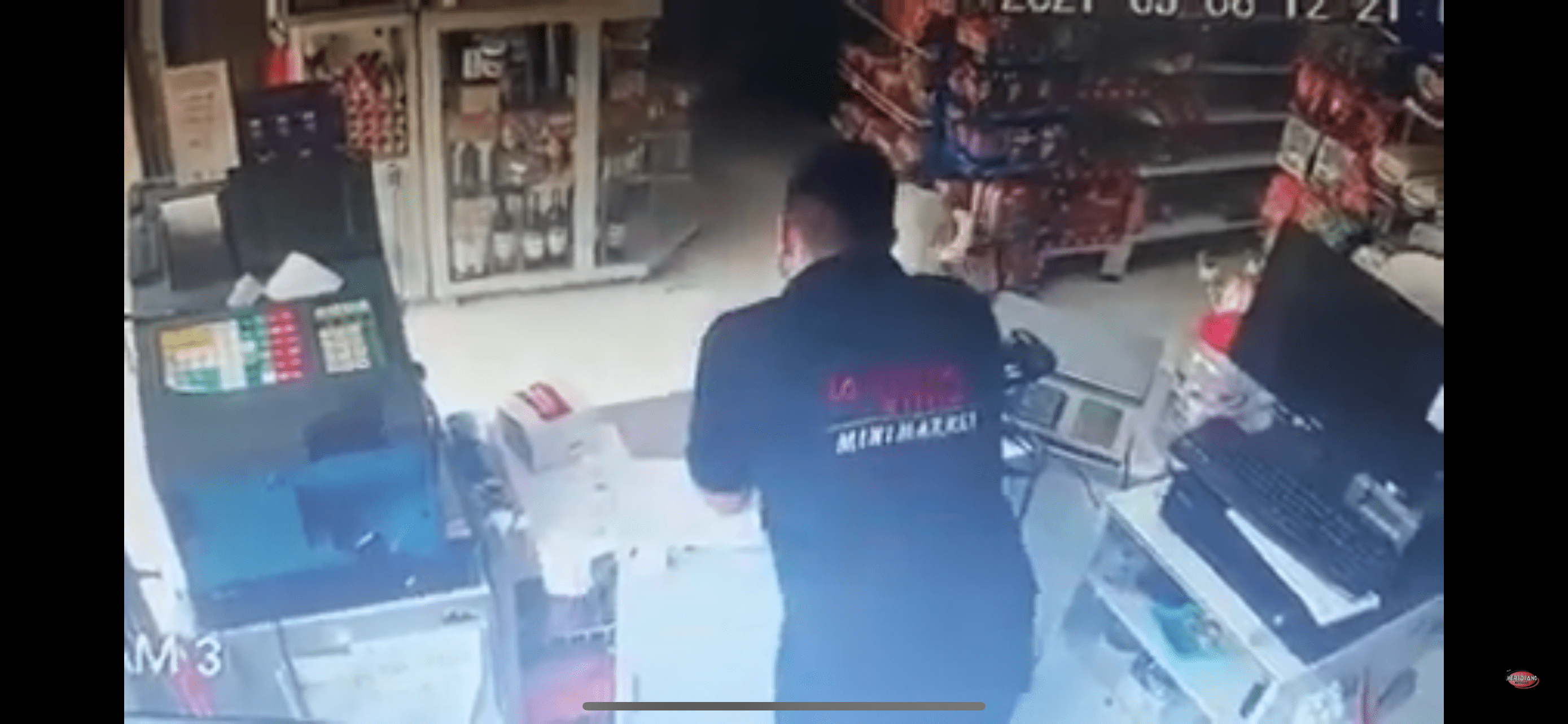 Mascota que ‘roba’ en Minimarket en el norte de Popayán se hace viral