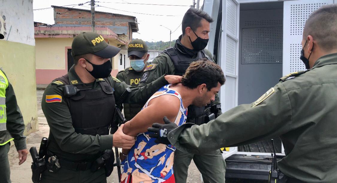 Hombre capturado por intento de agresión a uniformado del Grupo de Operaciones Especiales