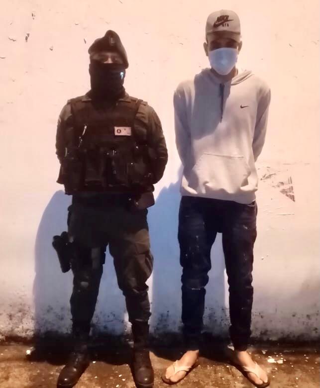 Con un ‘lapicero-pistola’ fue sorprendido un hombre por la Policía Nacional en la capital caucana.