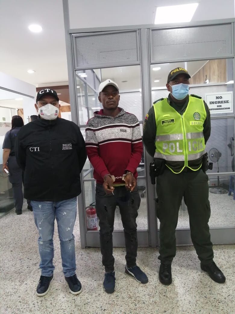 En Cali, envían a la cárcel a un hombre por darle un cabezazo en el rostro a la pareja