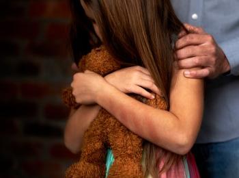 Envían a la cárcel a dos hombres por abusar de su hija a hijastra en Popayán