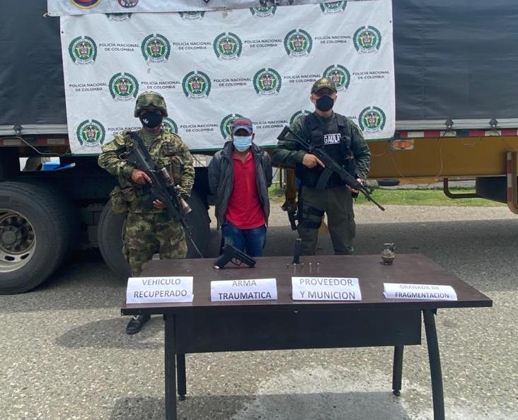 Cayó alias ‘Tocayo” en el Cauca: iba en una ‘tracto-mula’ robada