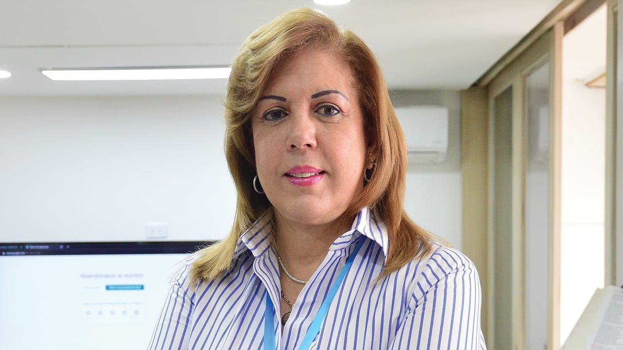 Gobernadora del Valle confirma alerta roja hospitalaria por Covid-19