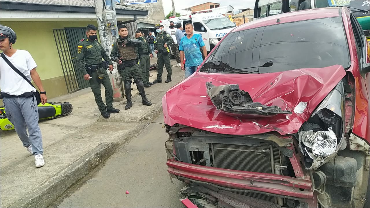 Dos policías lesionados y un hombre capturado en robo en el norte de Popayán