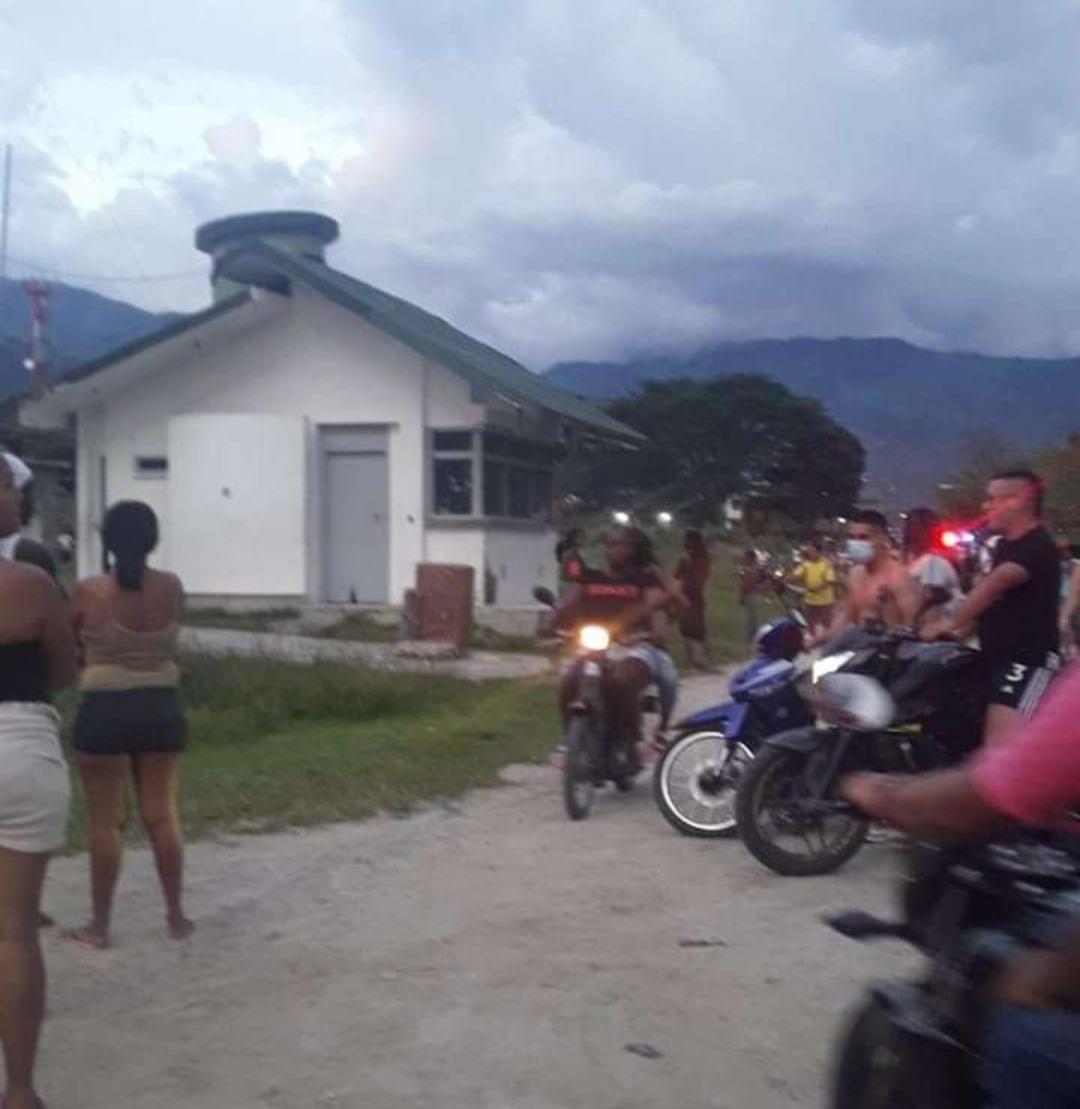 Ataques contra la Policía en Miranda, Cauca y Florida, Valle