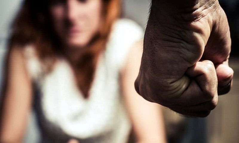 En Popayán, capturado hombre por maltratar y abusar de su expareja delante de los hijos