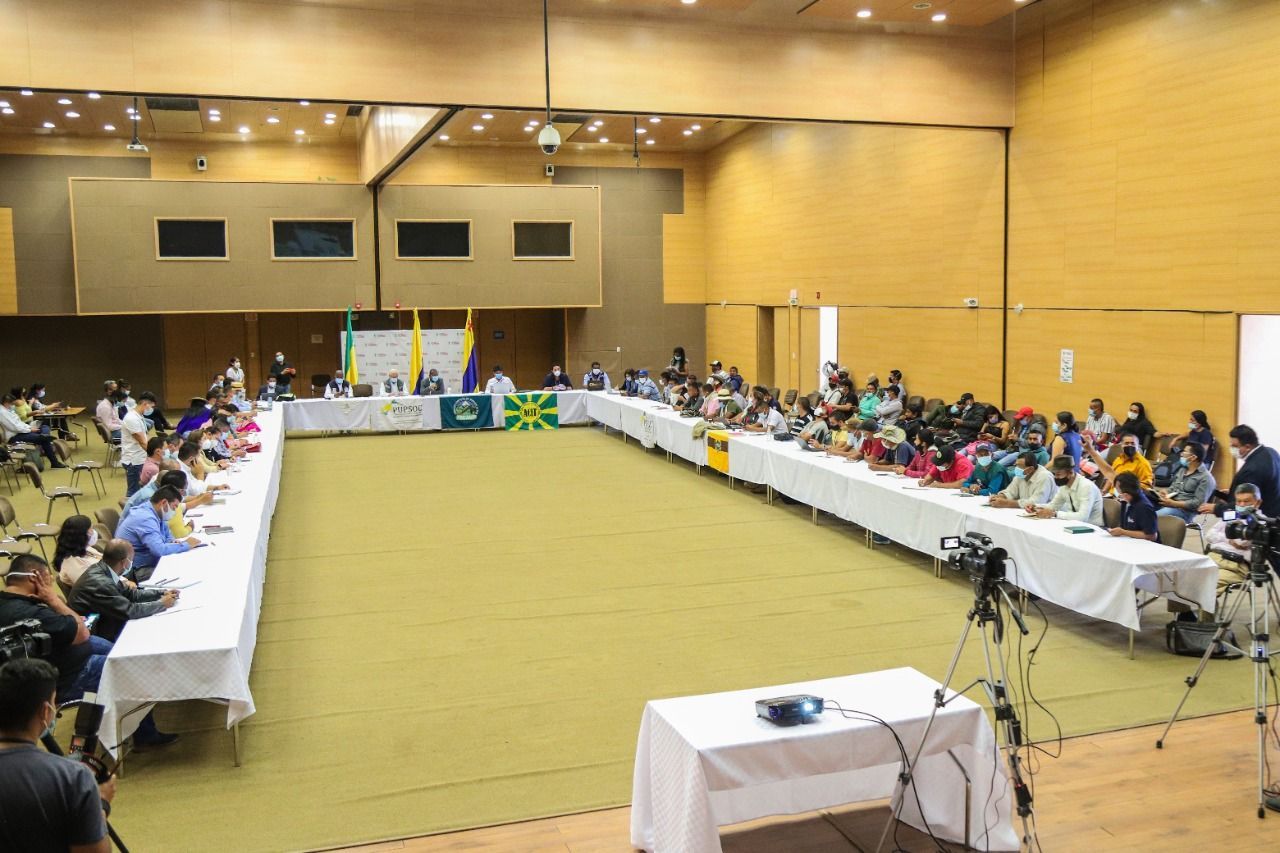 Gobernador del Cauca continúa dialogando con promotores del Paro Nacional