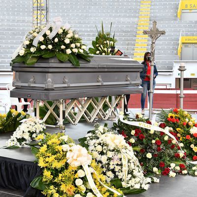En Cali, cientos de fans, amigos y familiares le dieron un último adiós a Junior Jein
