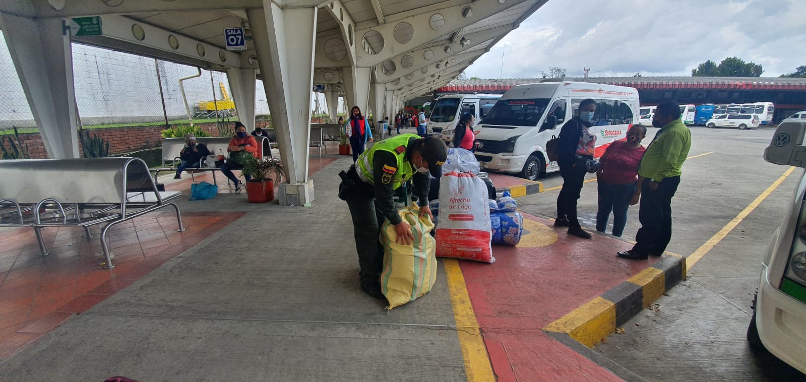 Incautada mercancía de contrabando en la terminal de Popayán