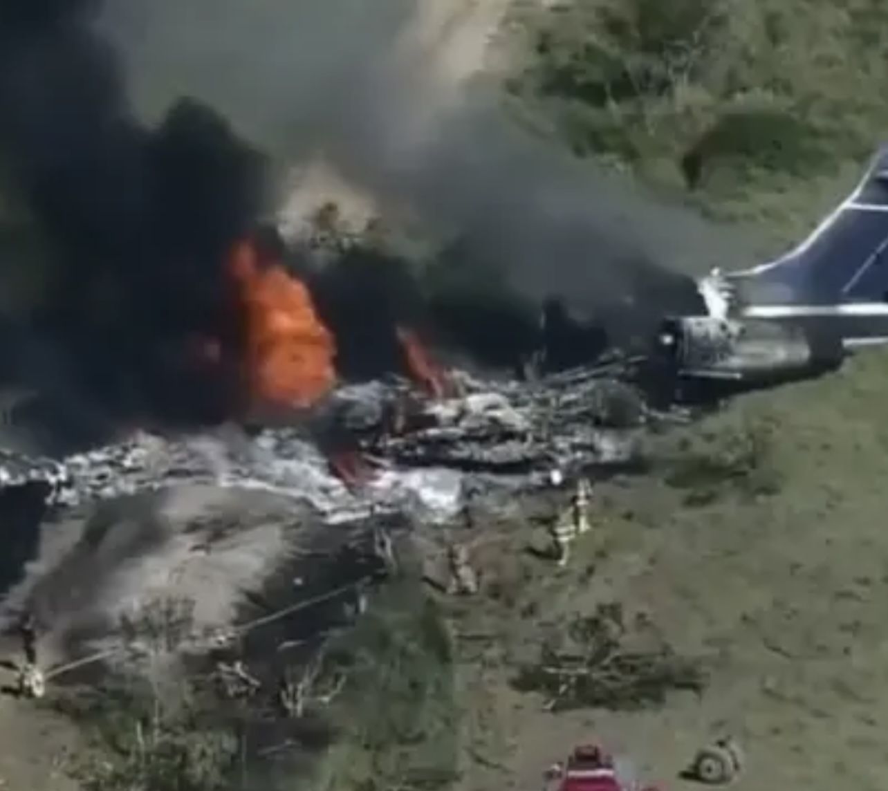 Siniestro aéreo, el avión quedo destruido pero los 21 pasajeros sobrevivieron