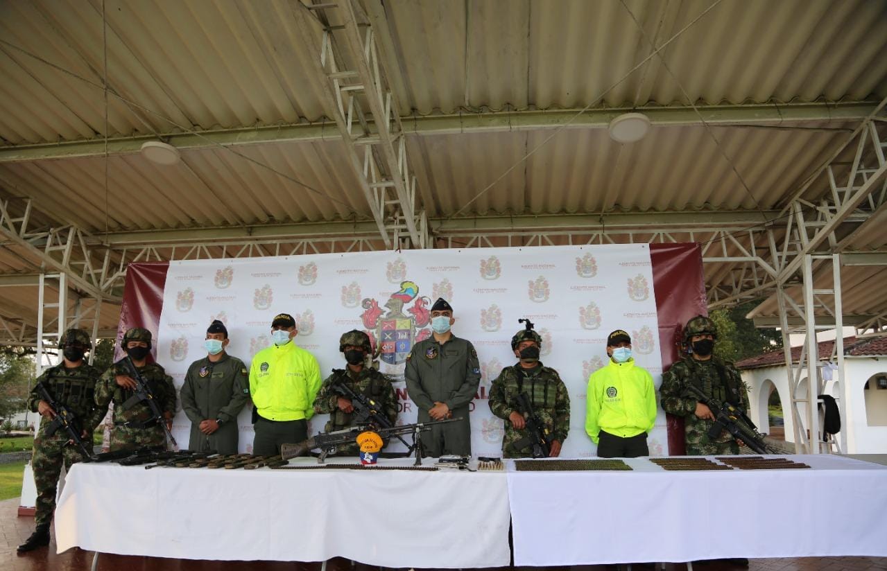 2 muertos y abundante incautación de material de Guerra en El Sinaí, Argelia Cauca