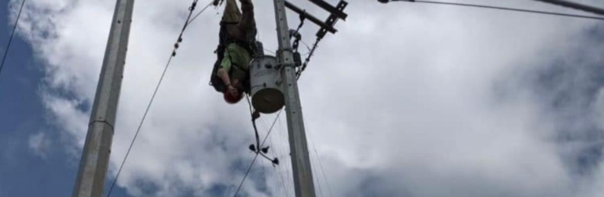 Un hombre murió tratando de salvar a un parapentista