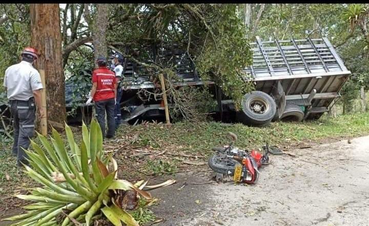 Familia fallece en trágico accidente