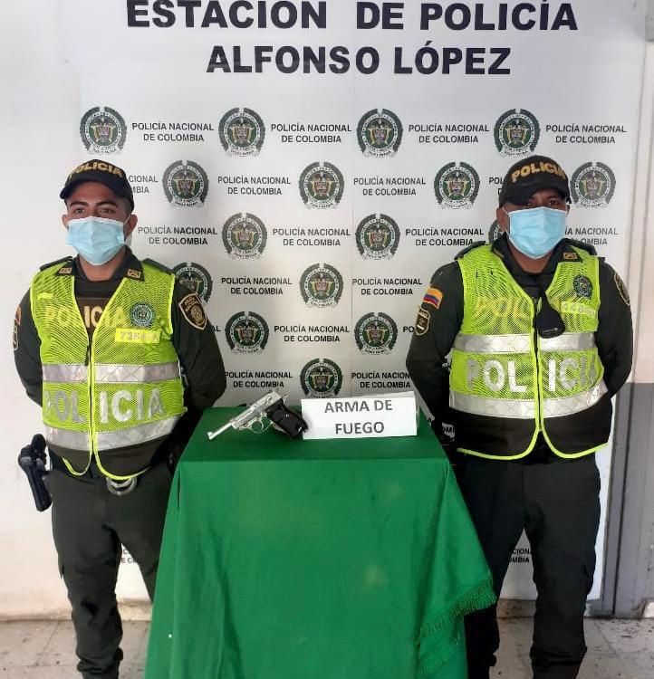 En Cali delincuente atracaba con arma avaluada en más de 100 millones de pesos
