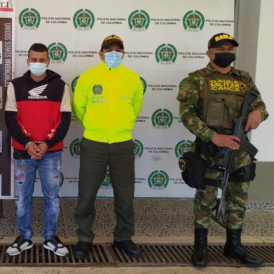 A la cárcel fueron enviados tres sujetos por el hurto de una motocicleta