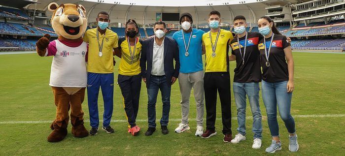 Dos generaciones del deporte intercambian la posta de los Juegos Panamericanos en Cali