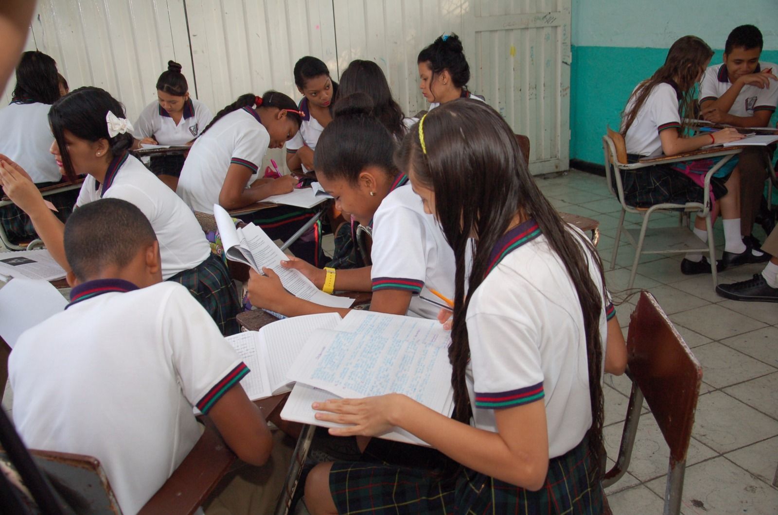 Más de 120 mil estudiantes regresan a clases presenciales este 24 de enero