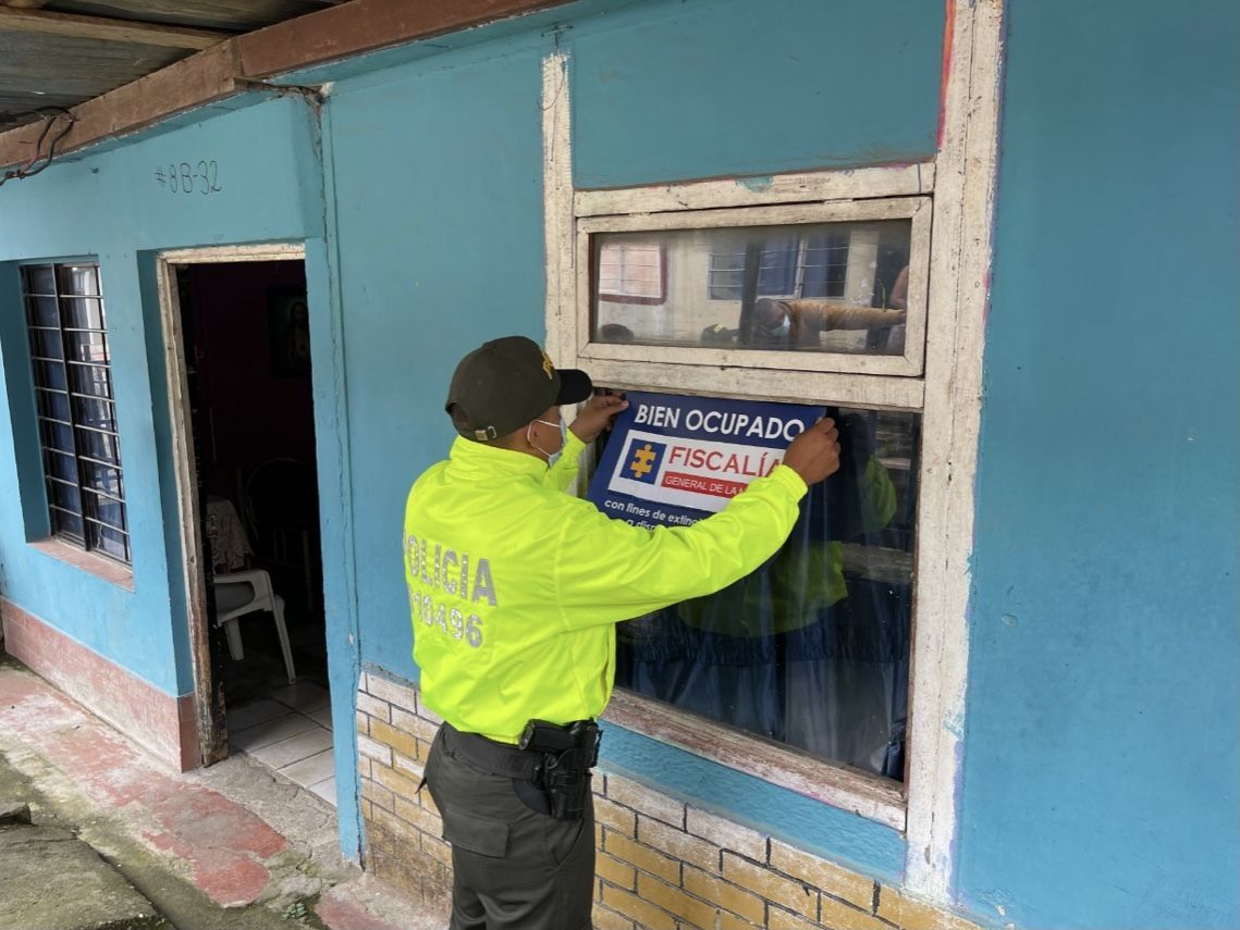 Policía y Fiscalía realizan extinción de dominio a cinco viviendas en Popayán