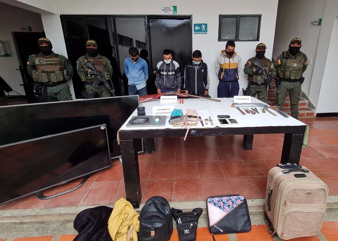 Cuatro hombres fueron capturados por la Policía Nacional en Timbío Cauca por el delito de hurto a residencia