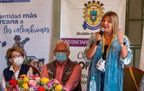Cerca de 500 millones de pesos en bonos para mujeres emprendedoras en Popayán