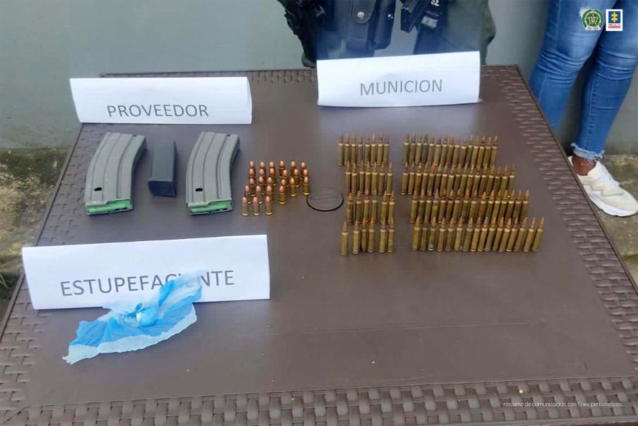 Cárcel para dos mujeres que presuntamente transportaban partes y municiones de uso privativo de las Fuerzas Armadas