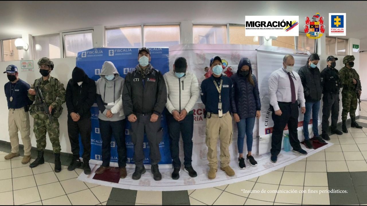 Desmantelada red que legalizaba a extranjeros con documentos falsos