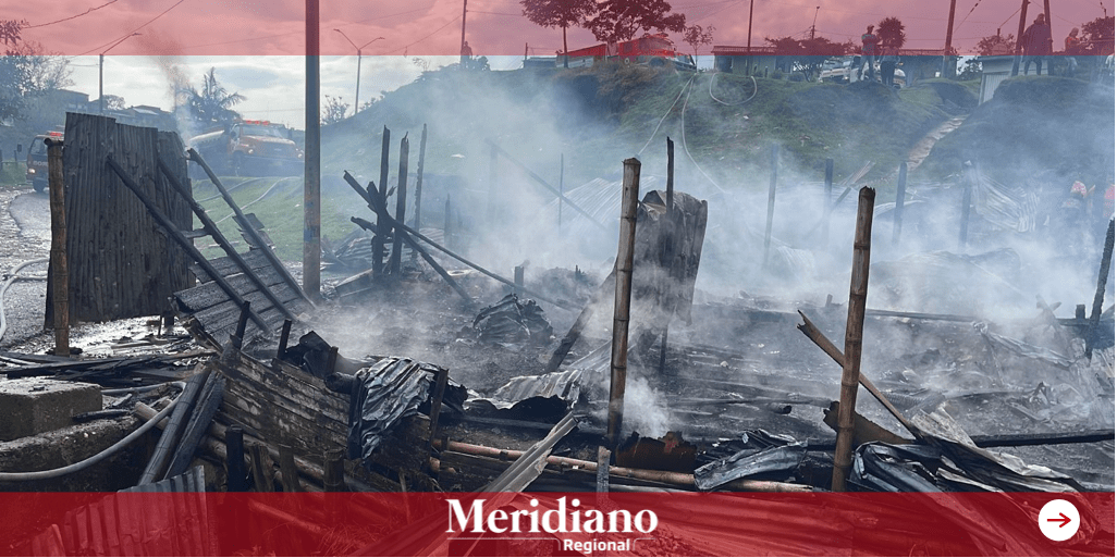 Fuerte incendio se presentó en el occidente de la ciudad.