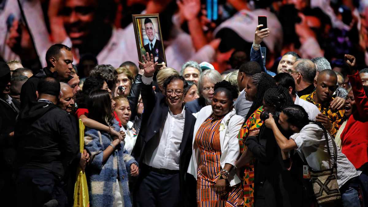 Posibles Ministros que acompañarían a Gustavo Petro