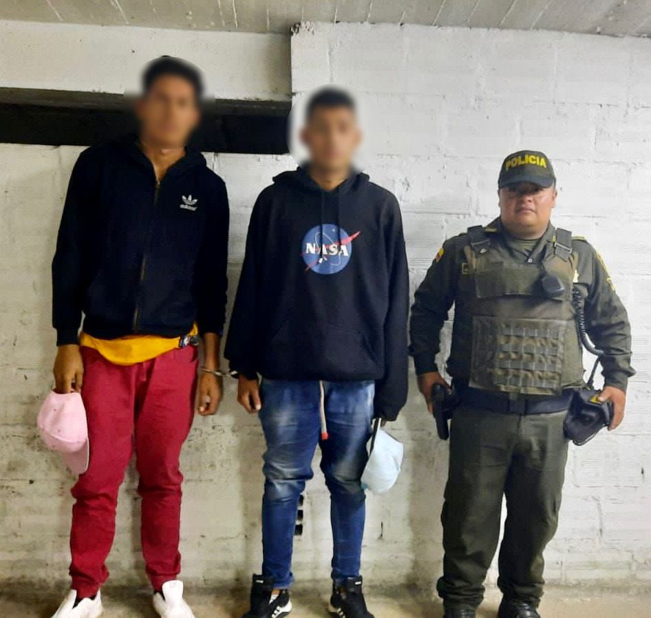 Policía logró la captura de dos hombres sindicados de hurtar un celular
