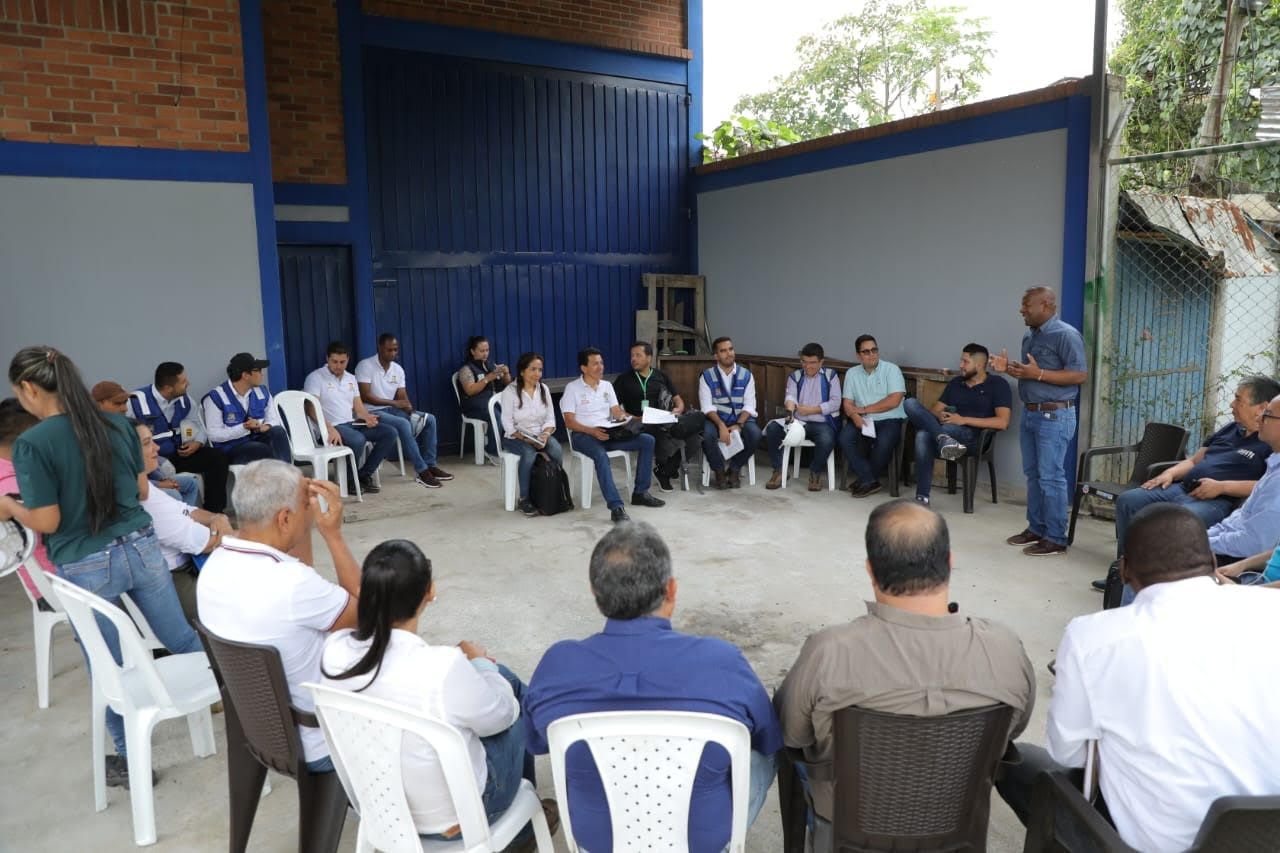 La Gobernación del Cauca realizó mesa técnica para supervisar la obra de la ´Calle 5ta`en Santander de Quilichao